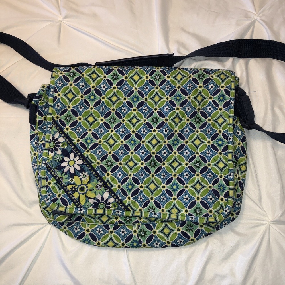 Vera Bradley Crossbody Mailbag Daisy Daisy Retired Print Quilted